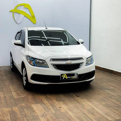 CHEVROLET ONIX 1.4 MPFI LT 8V FLEX 4P MANUAL CHEVROLET ONIX 1.4 MPFI LT 8V FLEX 4P MANUAL